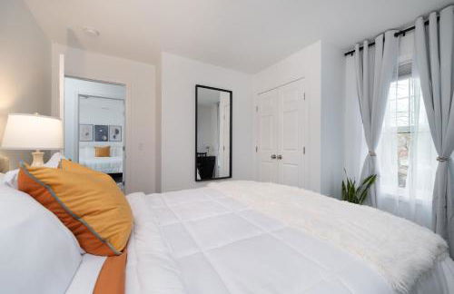 Upscale 4BR Retreat at the Reservoir! - Foto 19