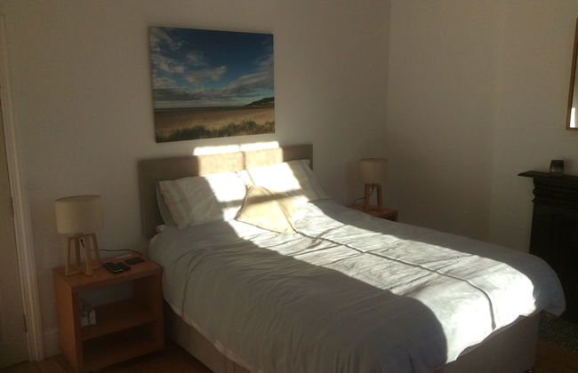 Lovely 4-bed Victorian House in Bangor by the sea - Photo 8