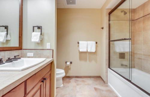 Central McCall Getaway Walk to Payette Lake! - Foto 21