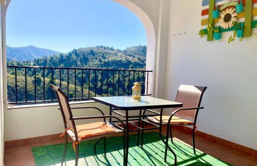 Apartamentos Axarquia , Frigiliana, terraza privada con vistas a la montaña rio y al mar - Photo 36