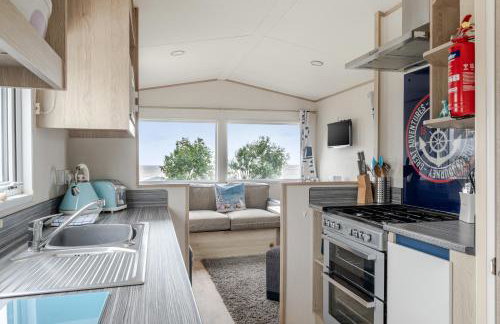 Cabin - Sleeps 4 - Pets Ok - Balcony - Parking - Foto 18