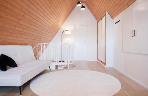 NEU Deluxe Suite Münsterblick, Maisonette, Kingsize Bett, Küche, Netflix, Aussicht, E-Kamin - Foto 27