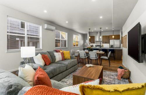 The Downtown Duplex - Pet Friendly - NEW BUILD - Foto 1