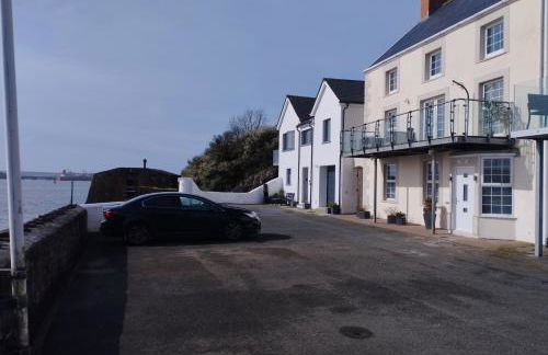 Waterfront Location, Balcony, Sea Views, Free Parking - Foto 30