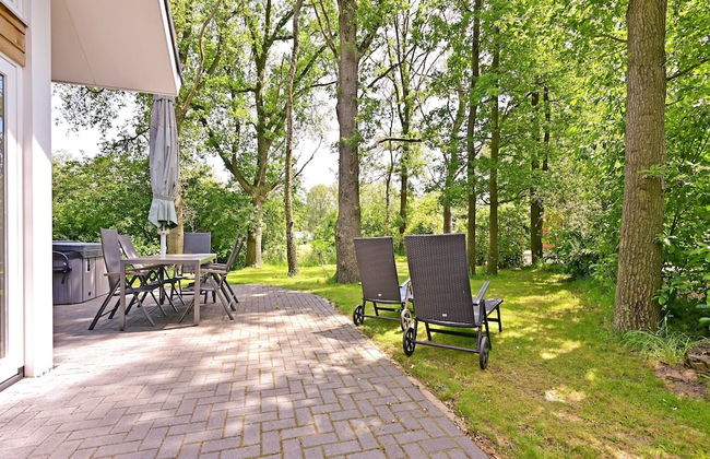 Holiday Home in Reutum With Sauna - Photo 18