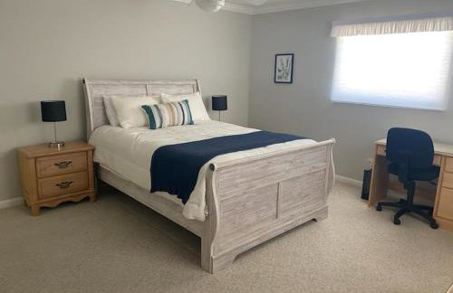 Just a short walk to the beach - Foto 10