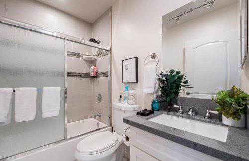 Angel & Rose * Hollywood DTLA - Foto 47