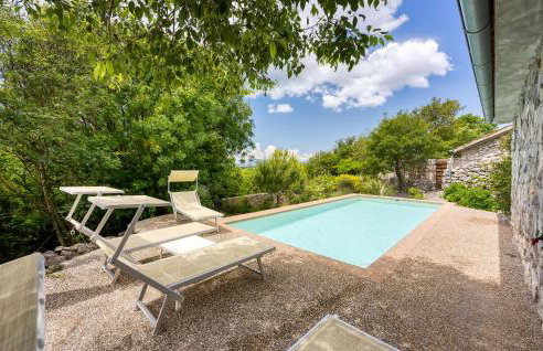 2 Bedroom Pet Friendly Home In Malinska - Photo 10