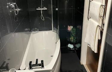 Luxurious 2 Bed Apartment In Heart Of Burnley With Private Parking - Foto 7