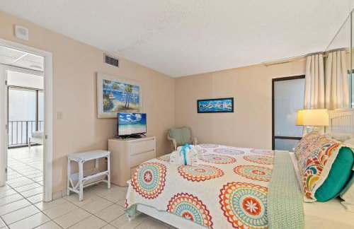 Oh Buoy! Catch the Breeze at This Beachfront Escape! Sleeps 8! - Foto 59