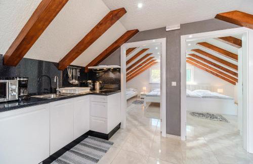 La Perla Apartments - Photo 49