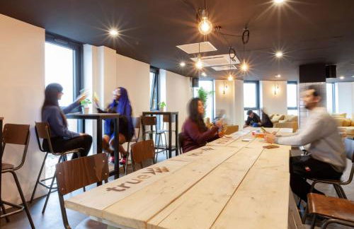 For Students Only - True Liverpool - Foto 12