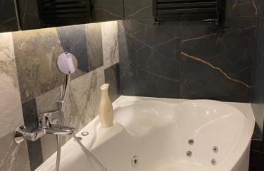 Family & Business Sauna Apartments No15 Leśny nad Zalewem Cedzyna Unikat - 3 Bedroom with Private Sauna, Bath with Hydromassage, Terrace, Garage, Catering Options - Foto 52