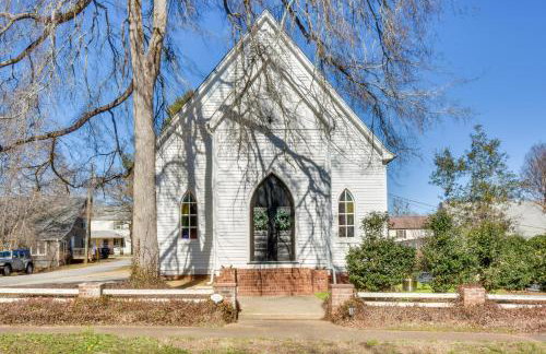 Newry Retreat in Converted Church with Shared Patio! - Foto 2