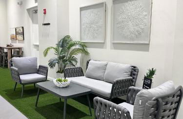 Villa Valbuena Palm Oasis In-Laws Quarters 4-Story Unit With Rooftop Retreat - Photo 61