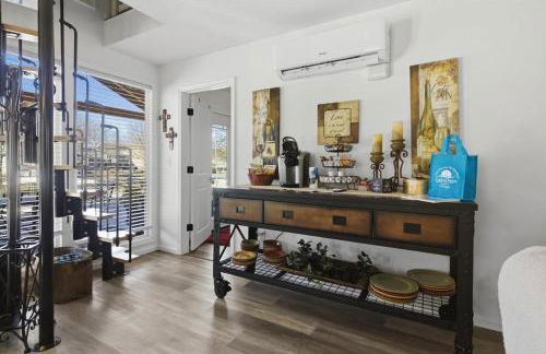 Lakefront w/ Private Dock, 2 Slips, Swim Mat, Firepit, & Covered Patio 44mm - Foto 20