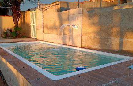 Casa 4 quartos, 2 suítes, piscina e acessibilidade - Frente para a lagoa - Foto 3