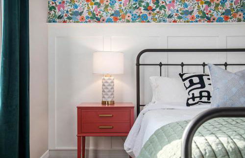 Stunning 5BR Villa Large Hot Tub & Scenic Yard - Foto 43