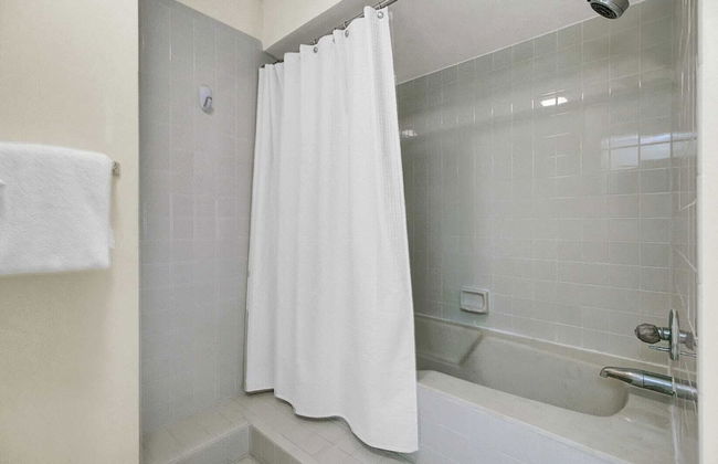 401 Yacht by Avantstay Marina View, Pool, Porch - Foto 21