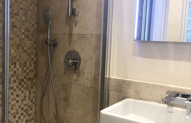 Stylish Maisonette and studio in Victoria - Foto 47