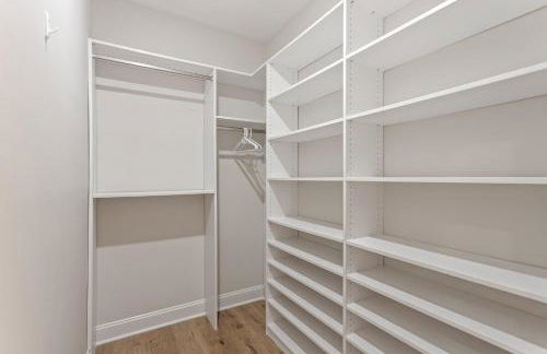 Raleigh Executive 2BR, Newly Furnished, Fenton & N Hills - Foto 32