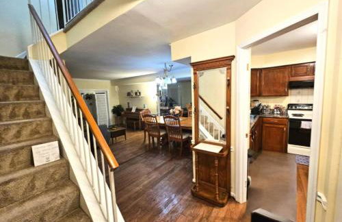 Townhouse with High Speed WiFi & Free Parking - Foto 26