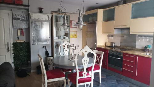 Apartamento San Quirce - céntrico y reformado- wifi y netflix - Foto 1