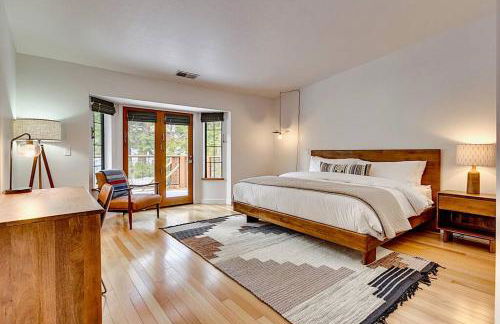 Private Ski, Lake & Golf Chalet! Walk to Lake - Foto 19