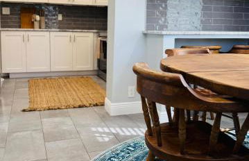 3BR Oasis DT ORL, Full Kitchen & Fenced Yard! - Foto 8