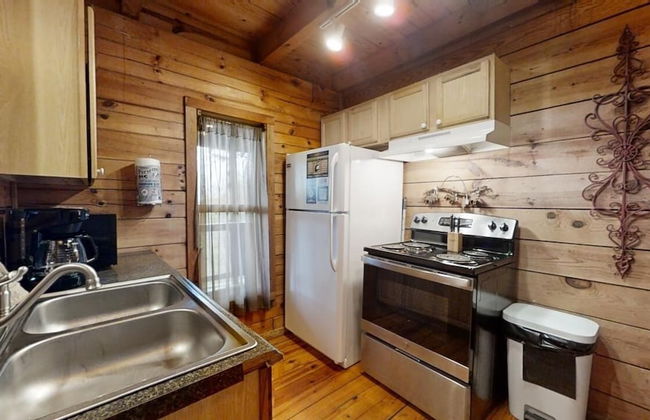 Pop's Perch 2 Bedroom Cabin by RedAwning - Foto 13