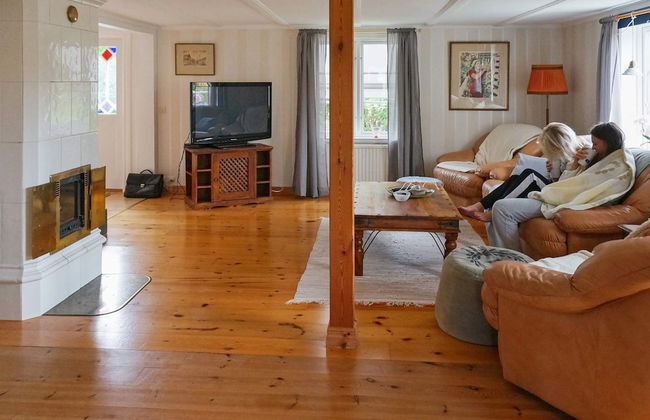 6 Person Holiday Home in Blomstermala - Photo 4