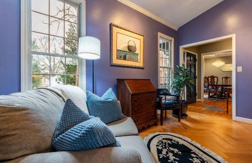 Cozy Home with BBQ Near Arts & Dining Hotspots - Foto 13