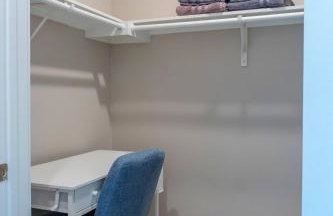 First Floor 2B2B • Pool, Gym, Dog Park • Near DTA - Foto 31