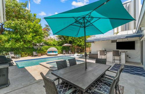 Across from Beach- 3 Master Suites, Heated Pool & Spa, Tanning Ledge, Golden Tee - by Maven Vacation Rentals - Foto 7