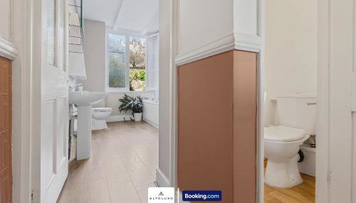 The Ritz 2 Bedroom Serviced Apartment By AltoLuxoExperience Short Lets & Serviced Accommodation With Free Wifi - Foto 5