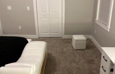 Enjoy Peace of Mind with a Modern Touch of Class - Foto 11