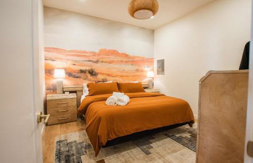 Terracotta Suite at ArnoTriplex! Hot Tub-Close to Downtown-Pet Friendly-No Pet Fee! - Foto 19