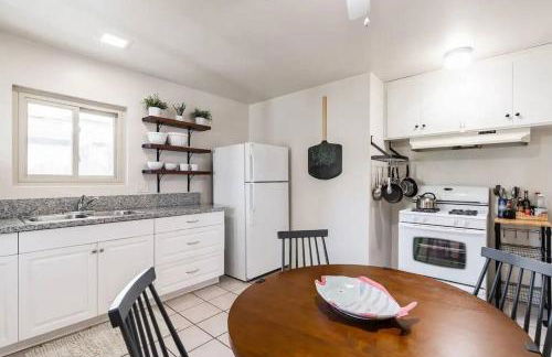 Casa Italia -2BR- FREE Driveway parking for 2 cars - Foto 9