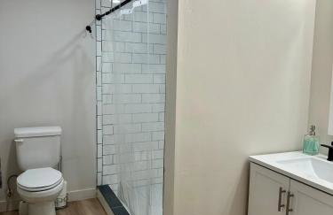 Great Location Sleeps 8 with 5 Beds and 3 Baths - Foto 16