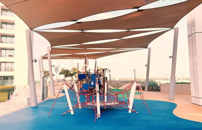 Classy Downtown 2BR w City View Balcony - Photo 6