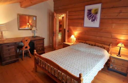 Chalet Familial pour 10 Pers. à Proximité des Pistes et Commerces avec Cheminée et Wifi - FR-1-342-232 - Foto 6