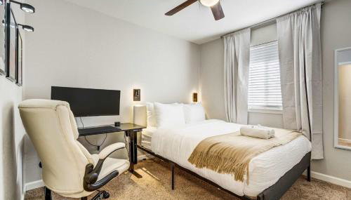 Carson Camp Gym Workstations & Fenced Yard - Foto 4