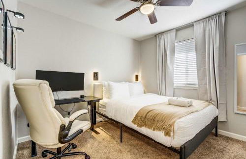 Carson Camp Gym Workstations & Fenced Yard - Foto 4