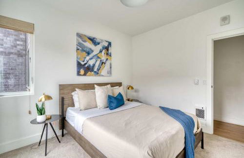 The Cascadia Retreat - Luxury Home - 90 WalkScore - Photo 24