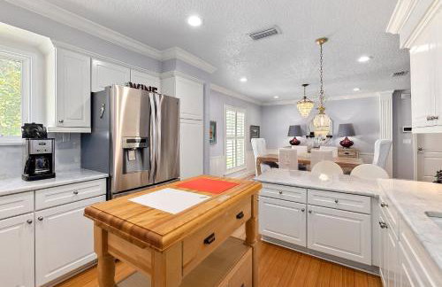 Fountain of Youth House - Scenic Downtown Retreat - Foto 17