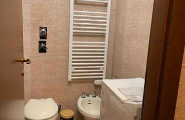 Wood Apartment - Photo 26