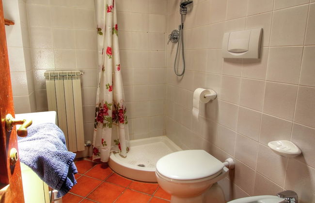 Alluring Farmhouse in Ortignano With Swimming Pool - Foto 52