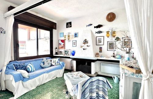 la farfalla blu sul mare - Foto 1