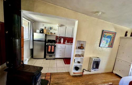 Charming Log Cabin Rental on Eco-Farm near Taos Ski Valley - Foto 13