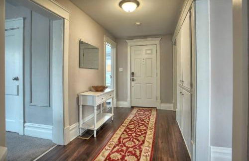 Suites on Seneca - Beautiful 1 Bedroom Apartment - Foto 3